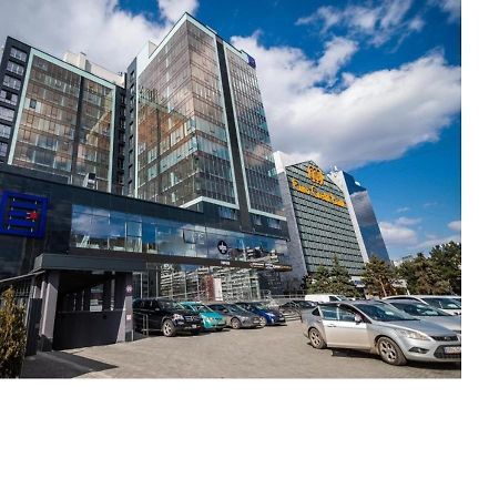 Glass New Apartments Ultracentral Chişinău Eksteriør billede