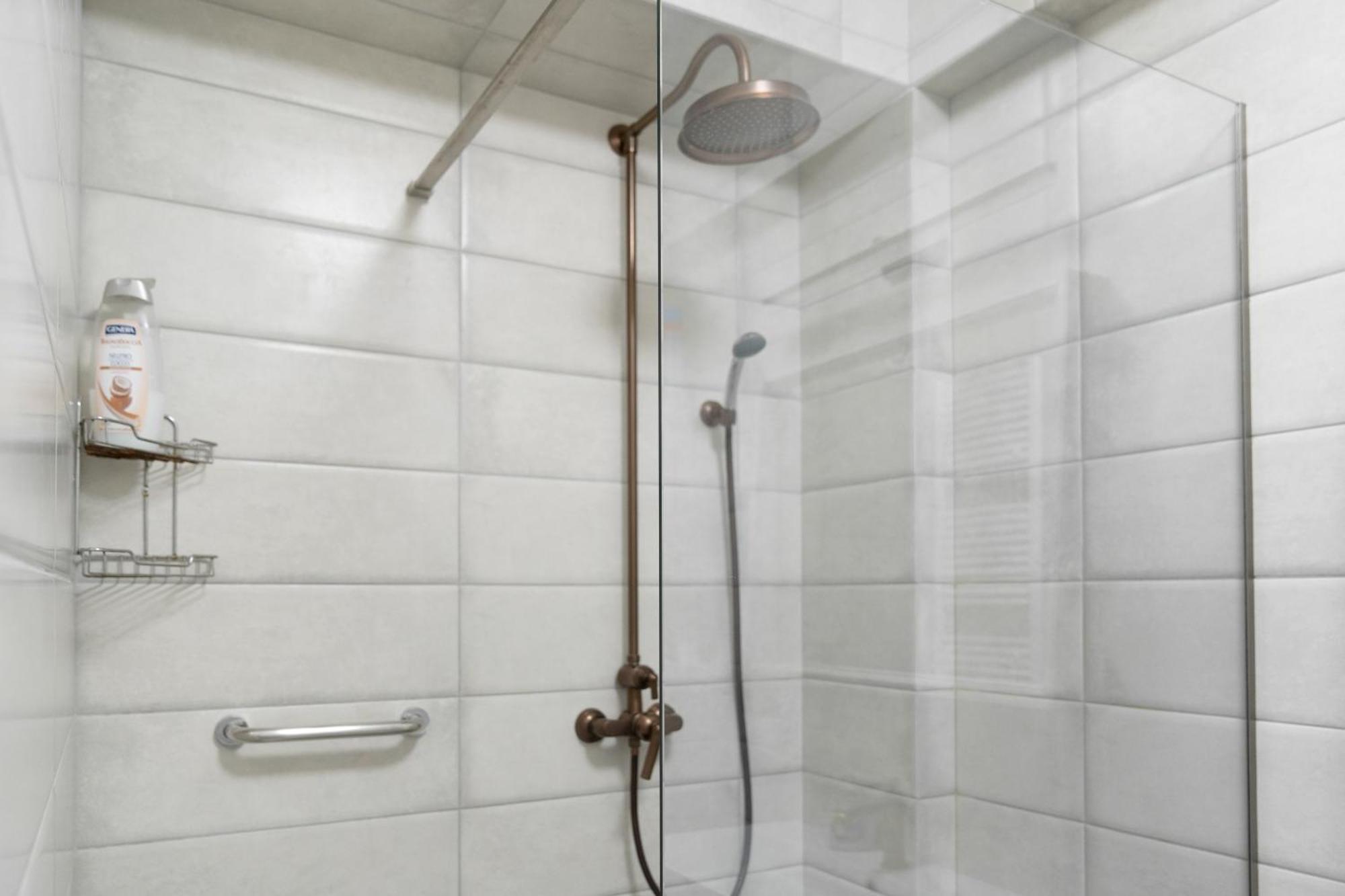 Glass New Apartments Ultracentral Chişinău Eksteriør billede
