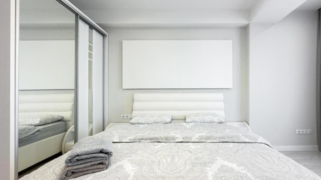 Glass New Apartments Ultracentral Chişinău Eksteriør billede